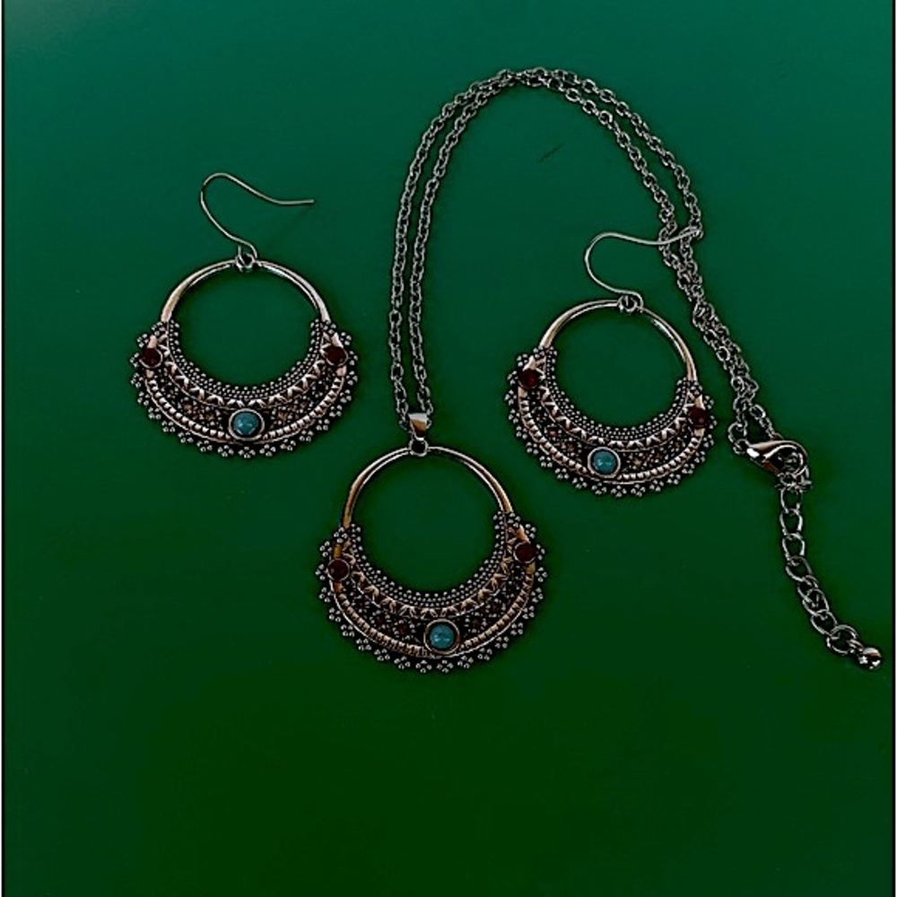 Necklace Chandelier Earrings Boho Women Set Silver Tone Filigree Stone Embellish